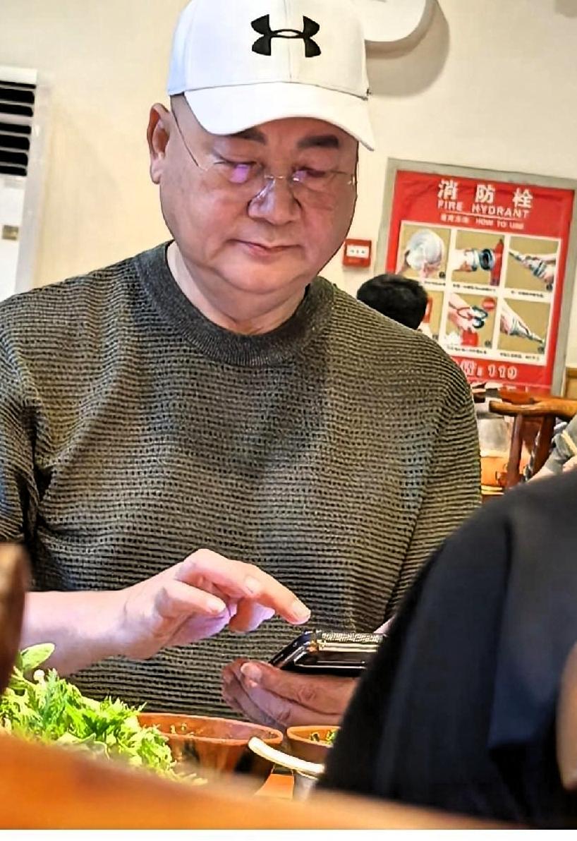 四个月判若两人！迟重瑞北京饭店被拍，这状态谁能想到谁看了迟重瑞最近的近况，