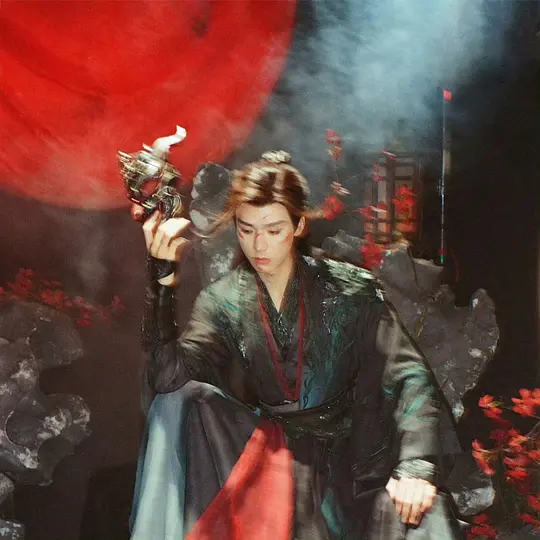 从漂泊木到光明路：《暗河传》里苏暮雨与暗河的救赎之旅