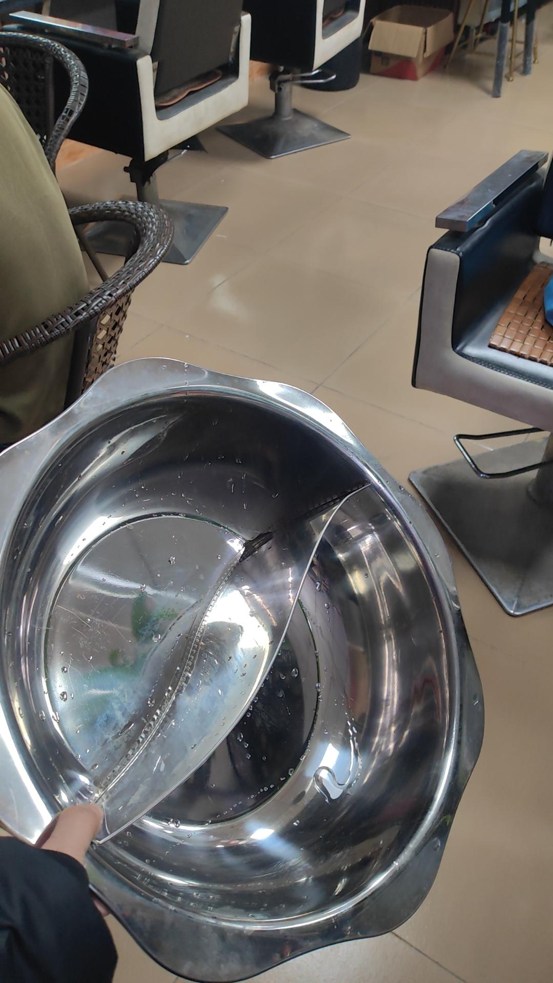 一闹矛盾就拱火让别人离婚，不好吧！先劝劝。宁拆十座庙也不拆一桩婚。非常努