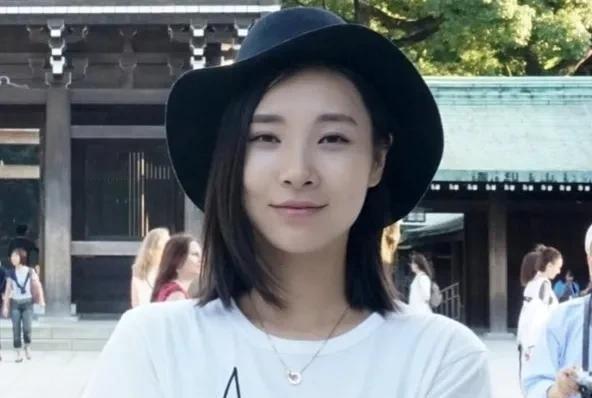 2006年，内蒙一个女学霸，以702.5分的优异成绩成为当地理科状元，随后被清华