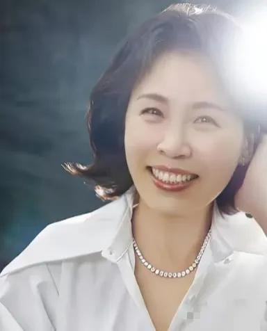 说白了，面相是骗不了人的，不信你看金惠景就知道了！金惠景每次出