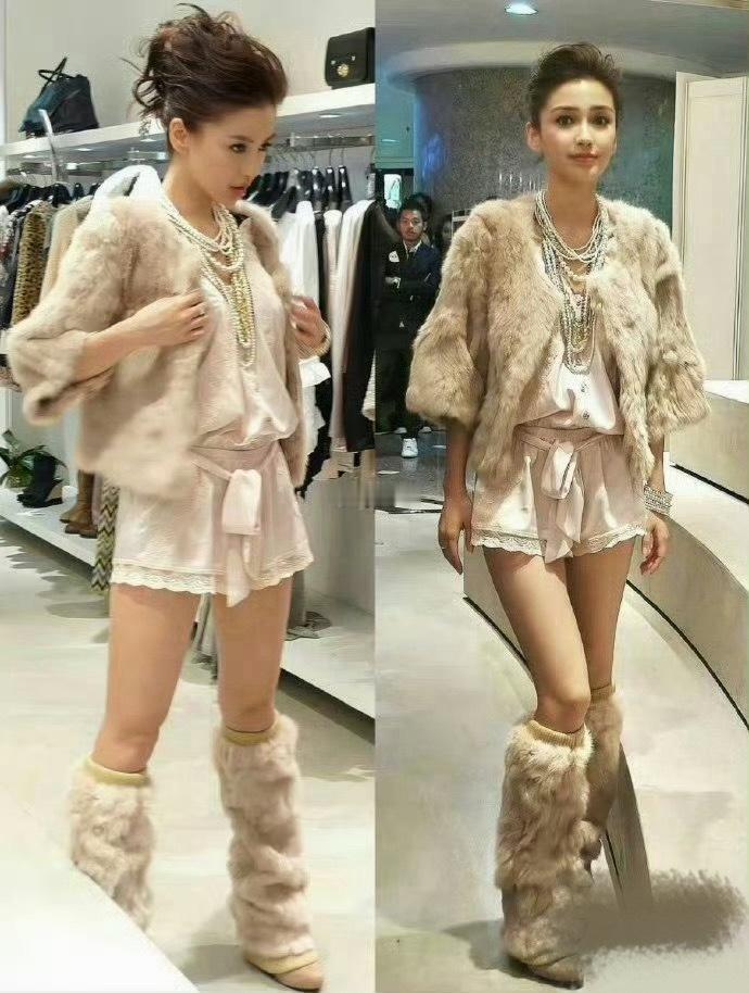 原来很久以前就流行腿套了……果然时尚是一种轮回