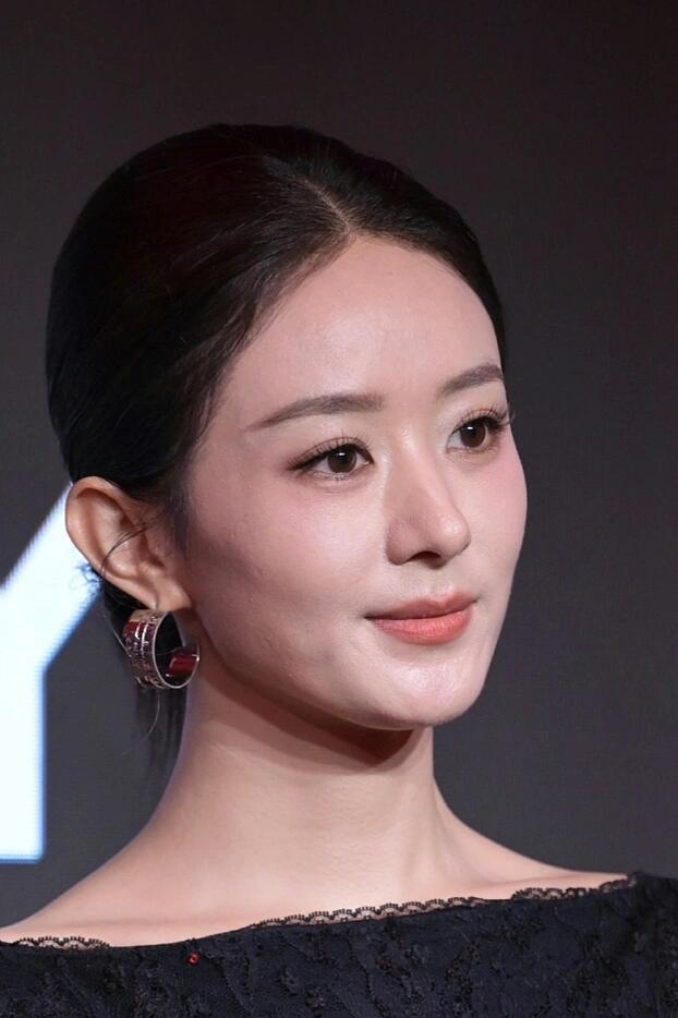 赵丽颖怼脸生图太优雅了，她重新定义了纪梵希的风格​​​