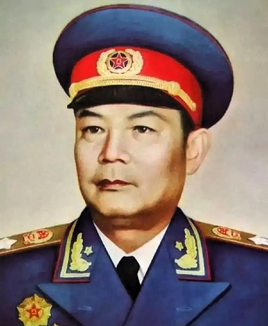 1955年全军大授衔前夕，叶剑英主动致信中央，恳请改授大将军衔。中央经过综合考