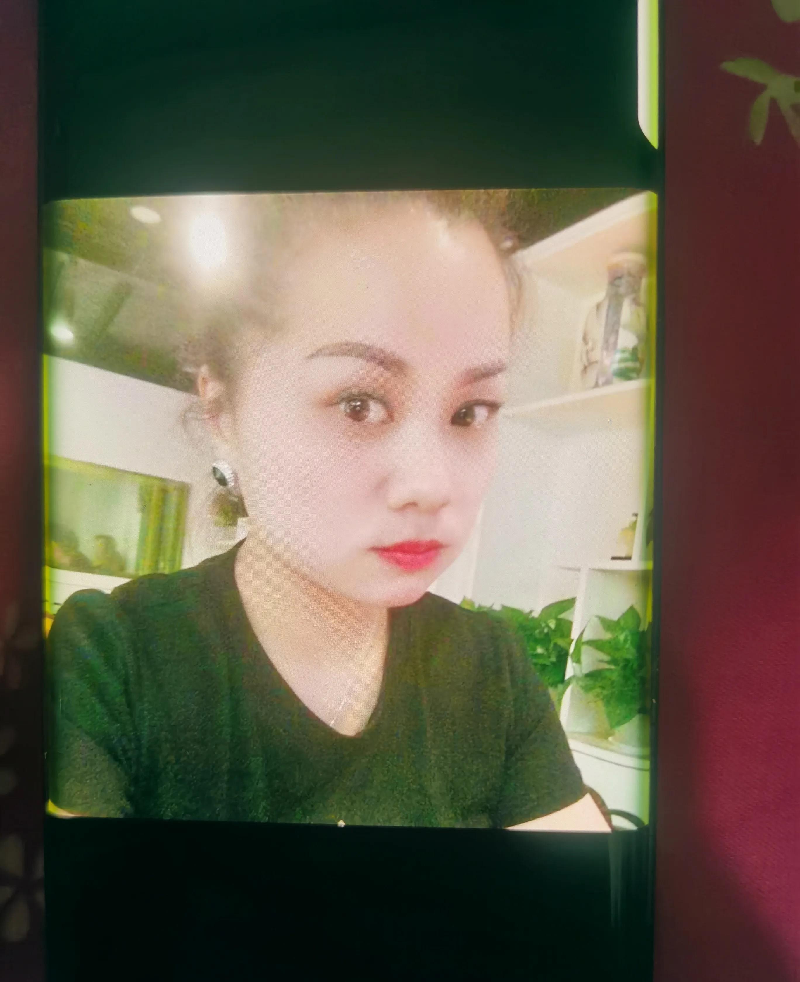 大清早，平顶山湛河边又发生了一起悲剧，一位中年女子投河自尽。据悉，这位女