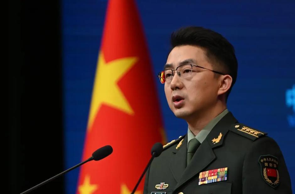 国防部这次直接把硬话摆到台面上！谁要是敢把炸弹投到中国本土，立马追根溯源打回去，