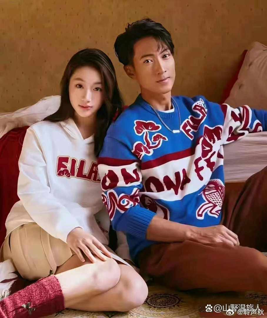 吴尊带15岁女儿拍杂志，姿势却膈应人不像父女，反倒像情侣​​​