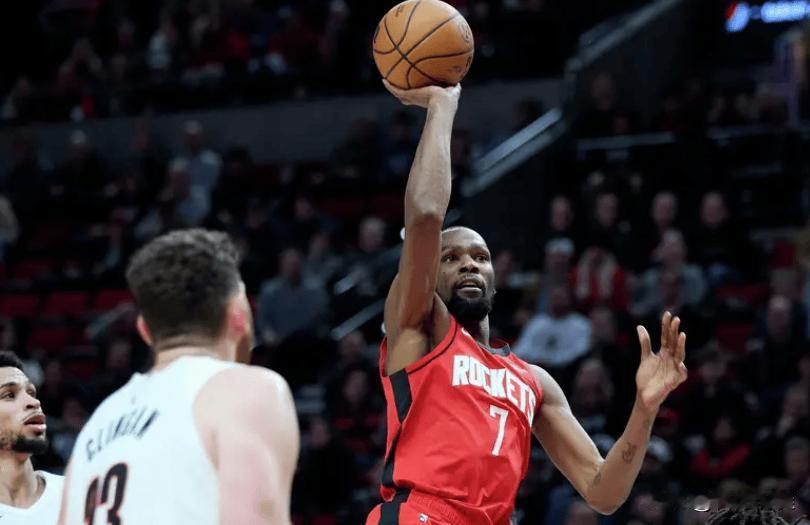 小贾和谢泼德真的是火箭进步的最大障碍现在的破局就是在申京回来之前用贾巴里大