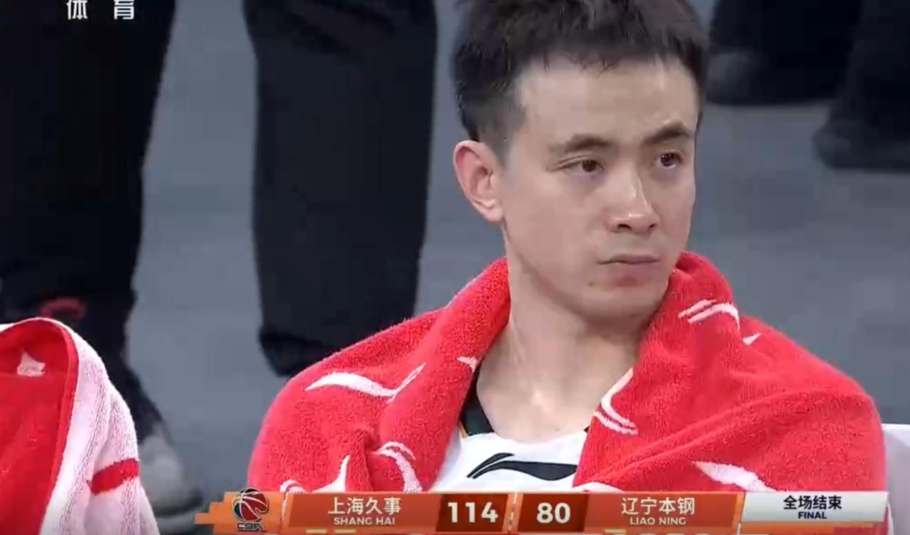 赵继伟赛后社媒发布“呵呵”，疑似不满。上海队主场34分大胜辽宁队，赵继伟疑似