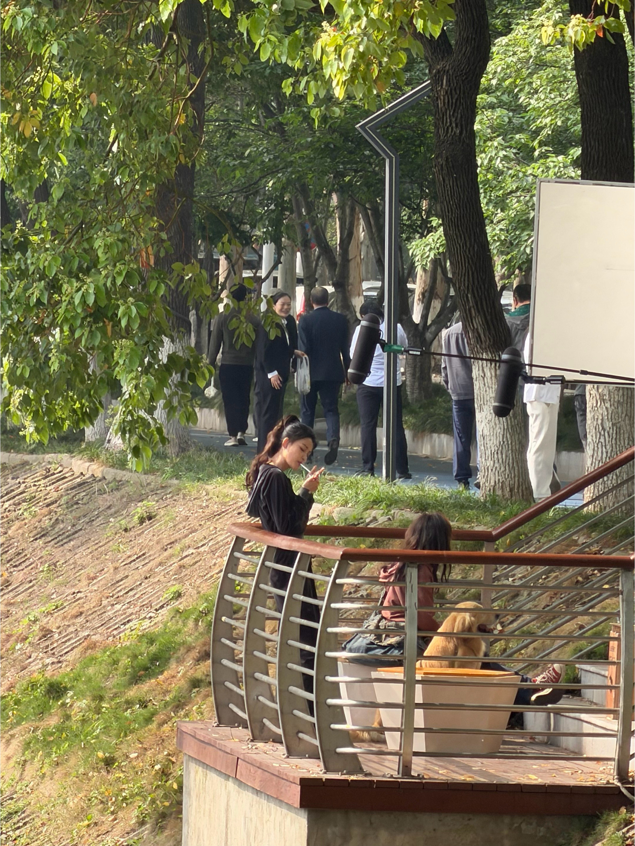 妈耶孙怡！！！姐姐别抽🚬了抽我