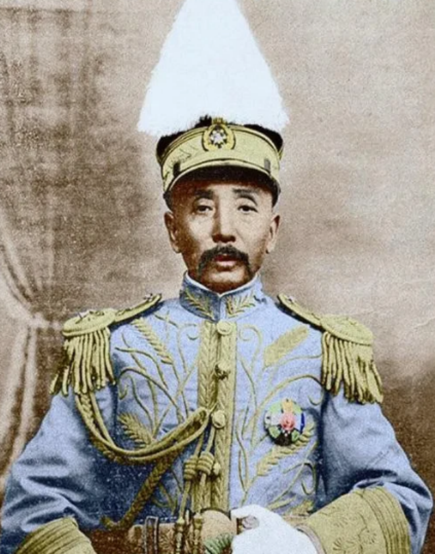 1928年，张作霖选了3条路线秘密回东北，却仍被精准炸毁在第80节车厢。或许张作