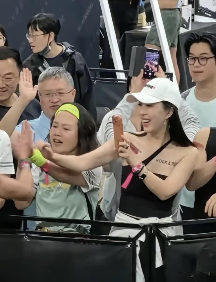 说出来你可能不信我认识的那些35岁以后还能稳定挣钱的人，没有一个是在招聘