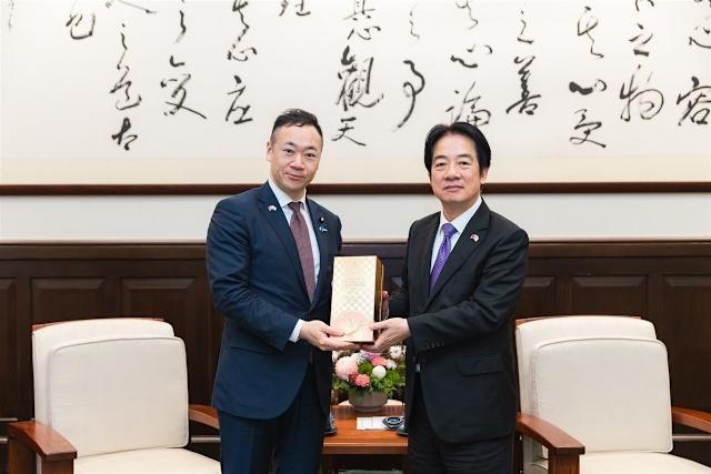 日本政客接力窜访台岛，向赖清德承诺两个“绝不允许”23日，日本众议员、前法务