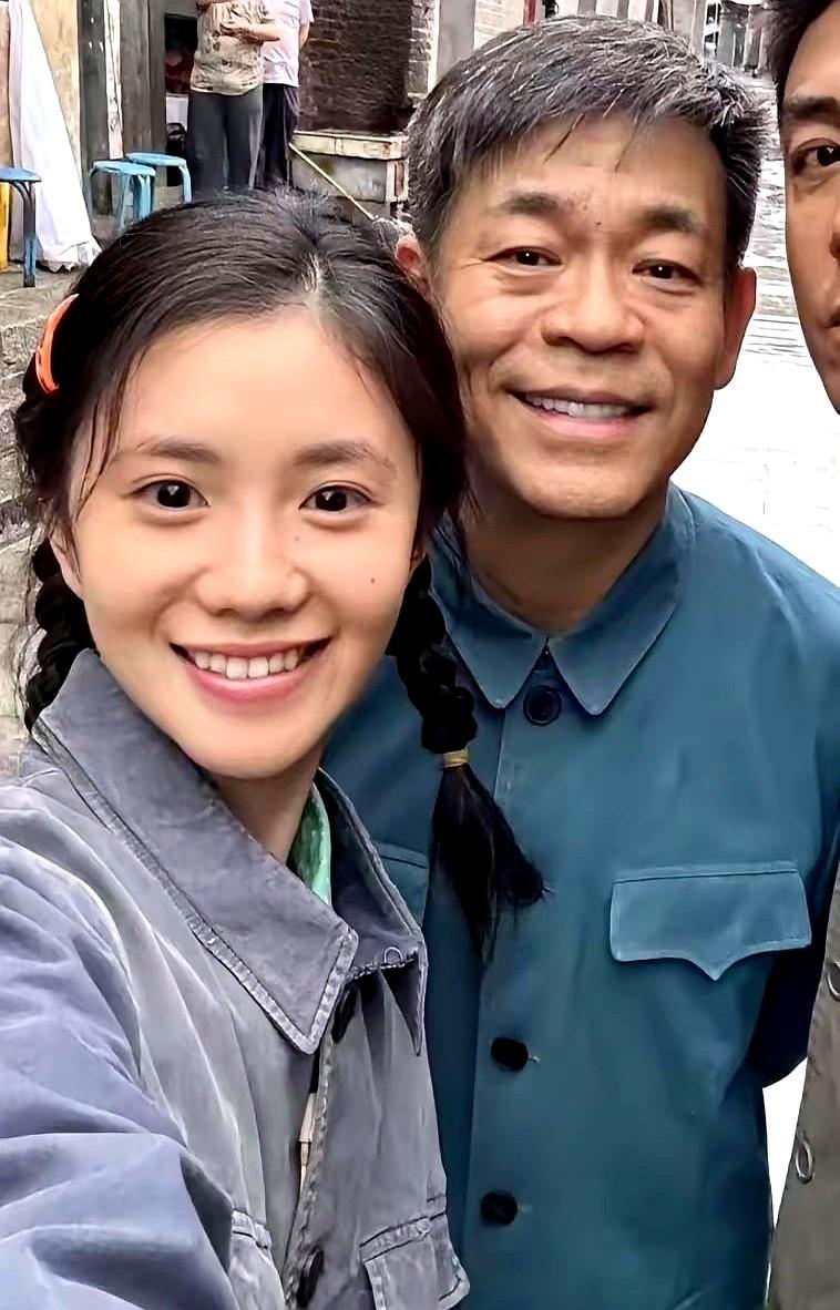 老戏骨孙浩的一句话，撕开了娱乐圈对年轻演员的“滤镜”。他说，镜头外的刘浩存，