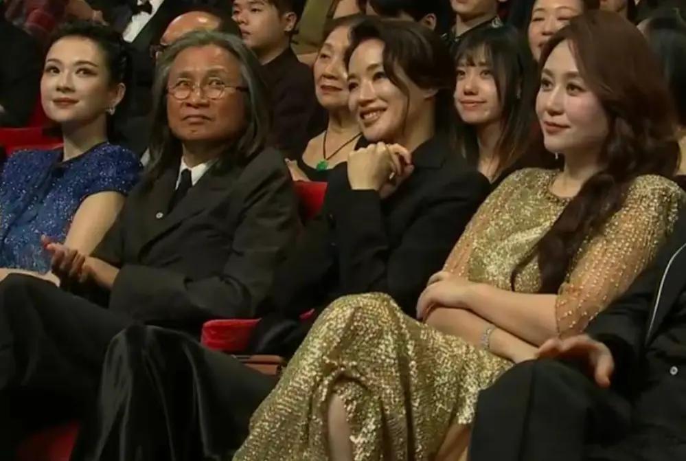 女演员千万别整容！看“金像奖红毯”章子怡，舒淇同框，就懂了