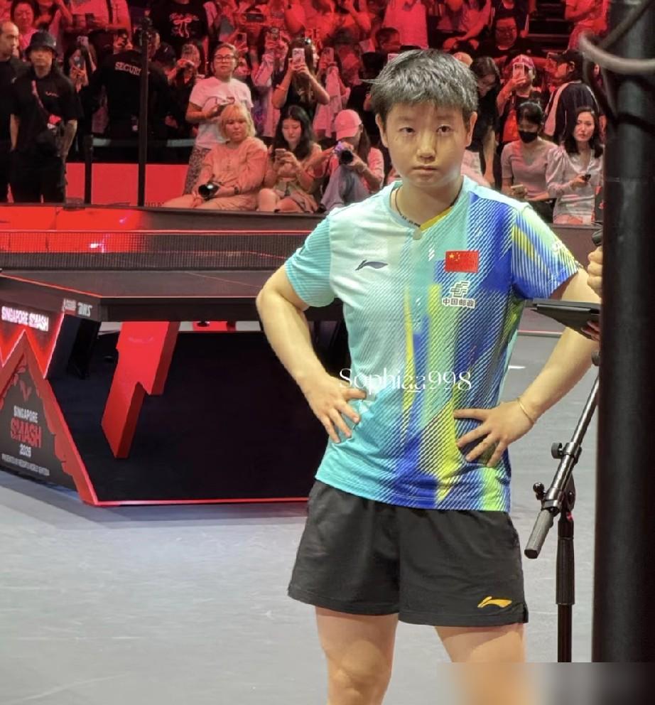 差点把孙颖莎掀翻的刘杨子，原来也是国乒“自己人”。小时候她跟孙颖莎一起在国
