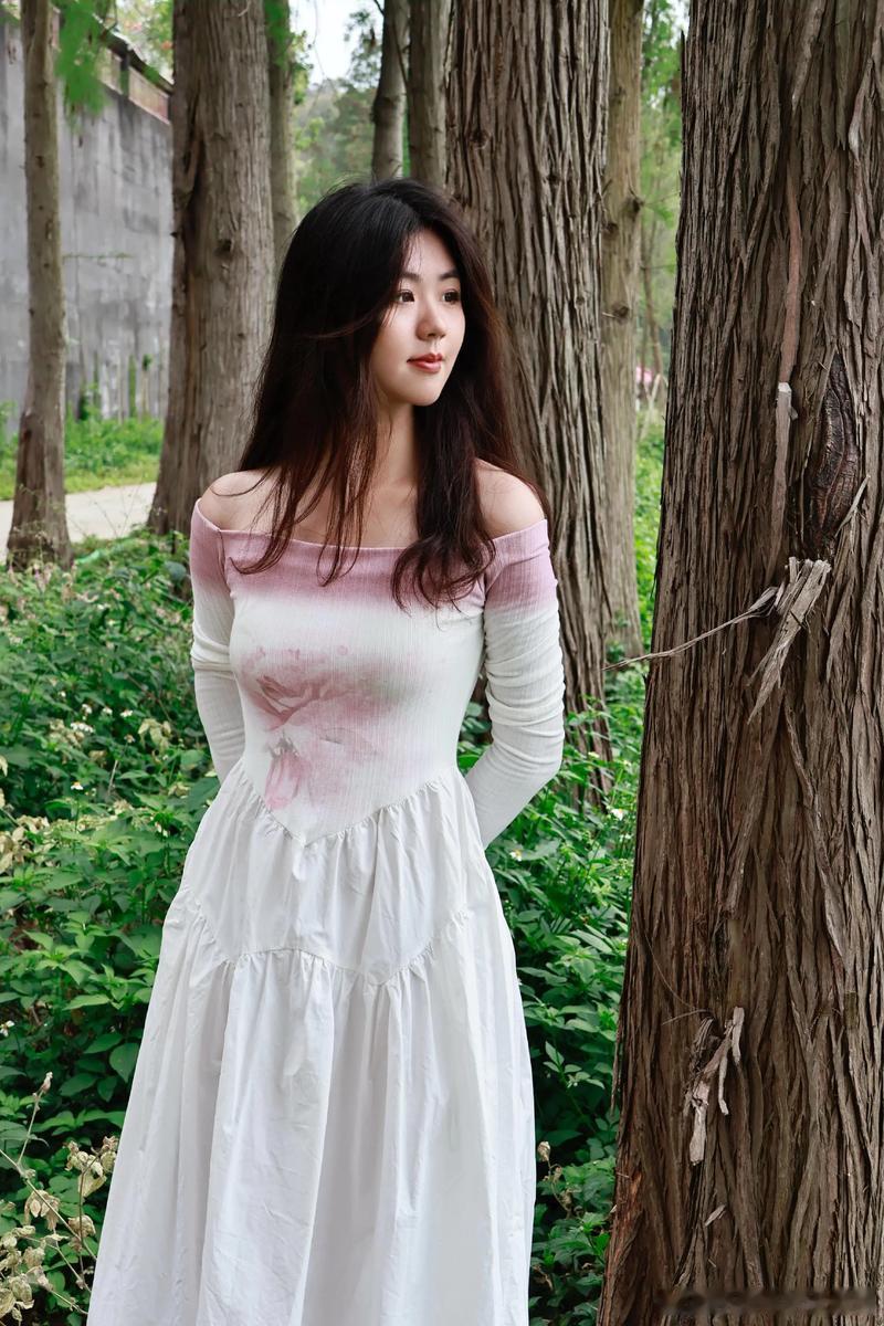 属蛇人属鼠人最反感属蛇人，属蛇人表面上看起来不善言辞，充满着神秘和高冷的感觉，但