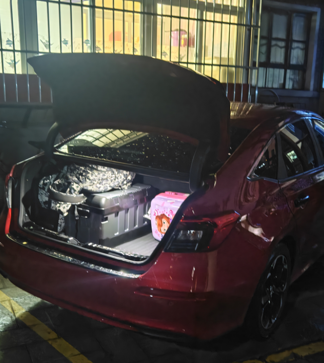 开着混动思域，出发广东，试试车先说说油耗，我只会开不会算，车上的显示不知道准不