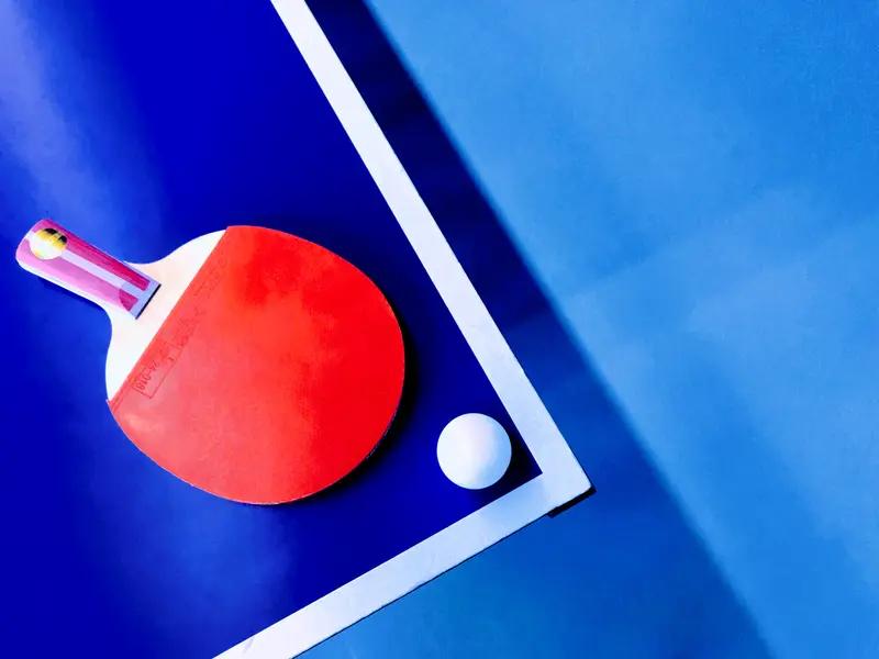 孙颖莎的情商藏在与周围人的情感联结中，不同于泛泛的团队赞美，她以个体化的