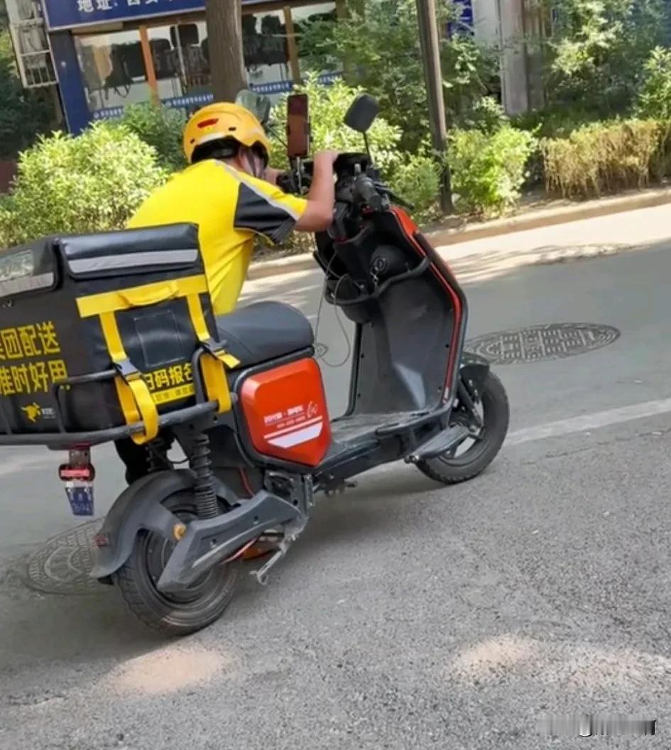 你们知道吗？跑外卖既危险又辛苦，还特别受气，只是很多人不了解罢了。我兼职跑外