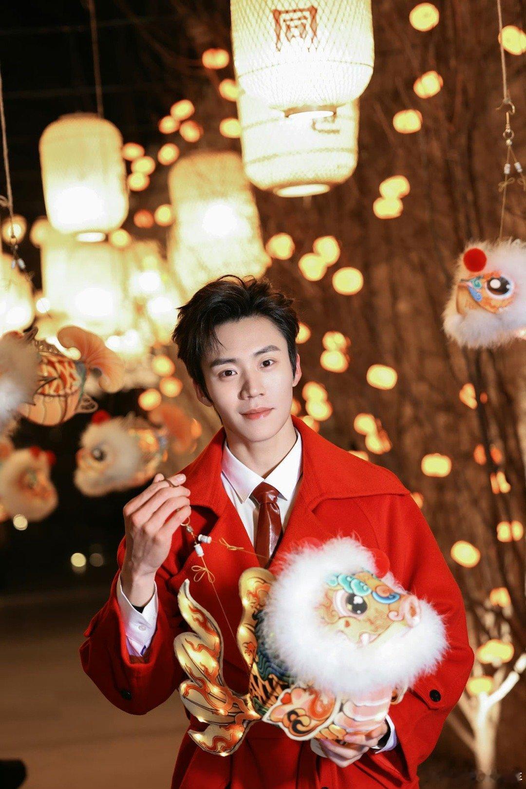 短剧演员孙艺燃蔡欣洋一起过年异地恋的拉扯感被他俩唱明白了！隔着屏幕都能感觉到那