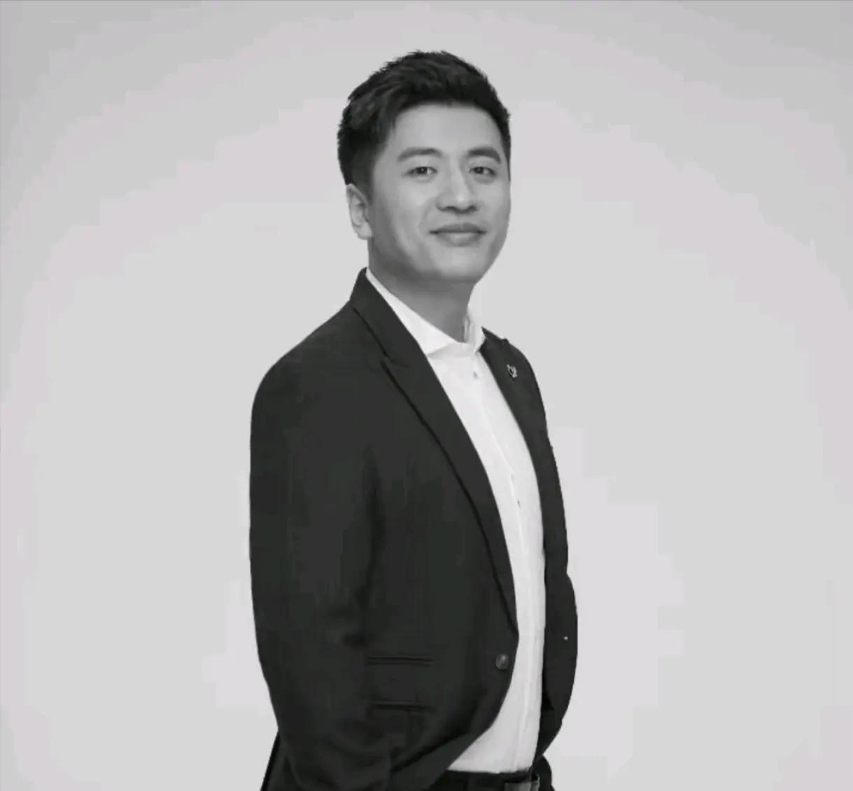 张雪峰的离世，恰恰印证了易中天说的那句话：老百姓不仇富，只仇“为富不仁”。