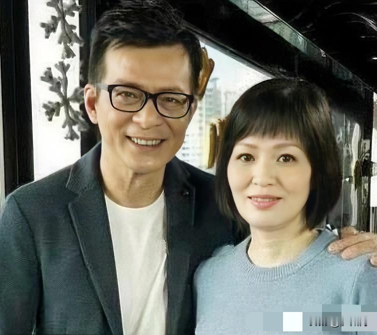 知道黄日华是个好演员也知道他人品不错但让我更意外的是，他竟是个如此专一痴