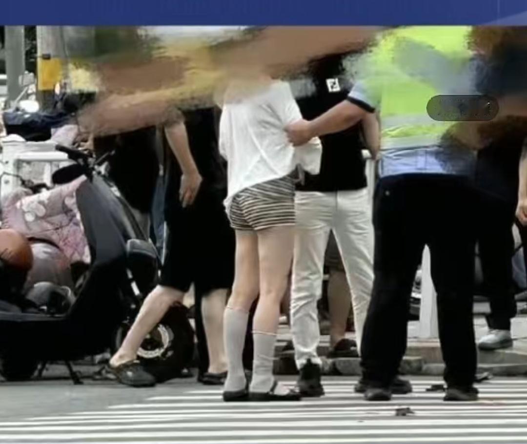 关于安徽这起事故，大家还有一个疑问，为何主动刹车没有触发刹停？明明这款车全系标