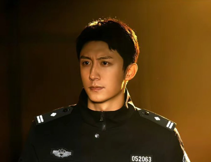 天呐，好可怕！黄景瑜只手遮天？黄景瑜主演的《罚罪2》断崖式的领先，一个凭一己