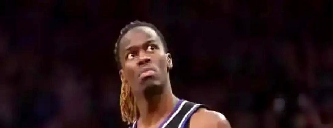 火箭队那890万的特例，真是个寂寞。当初想补强，拿着它和一堆签去问价，结果处