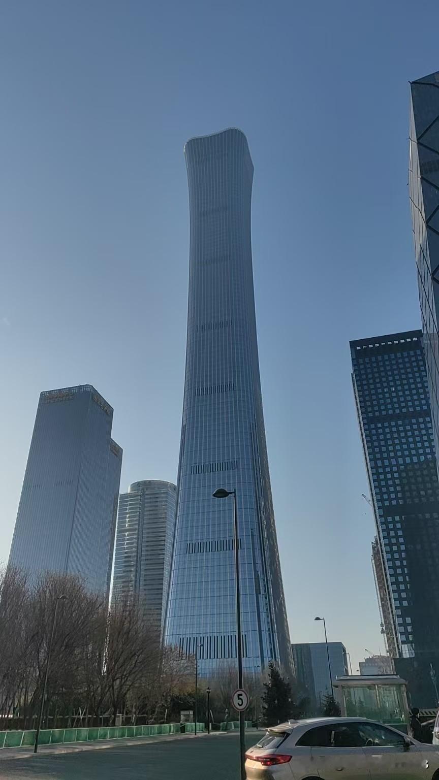 解读中央经济会议定调2026建工业走向：备受瞩目的中央经济工作会议12月11日在