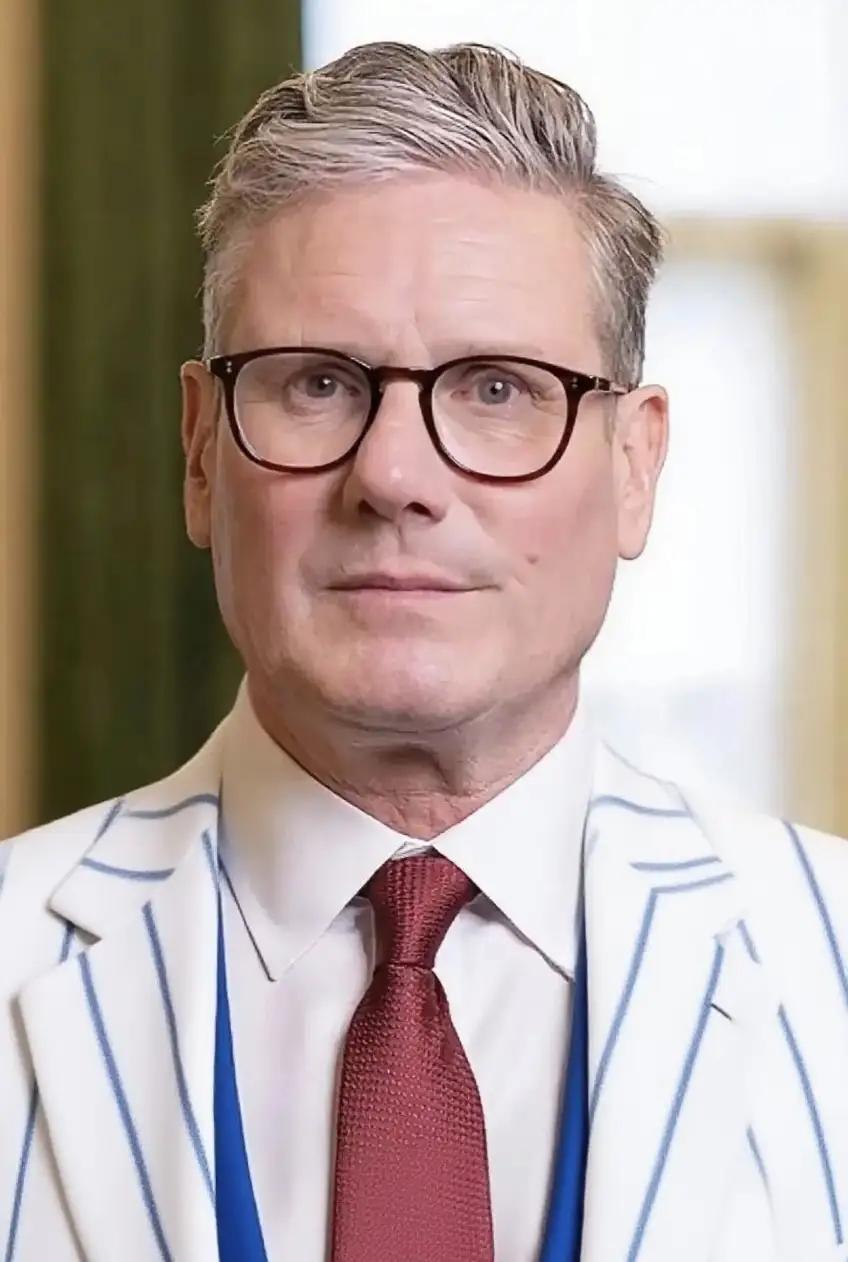 英国首相宣布：3月1日晚，英国首相斯塔默突然官宣：同意美国使用英国军事基地，用