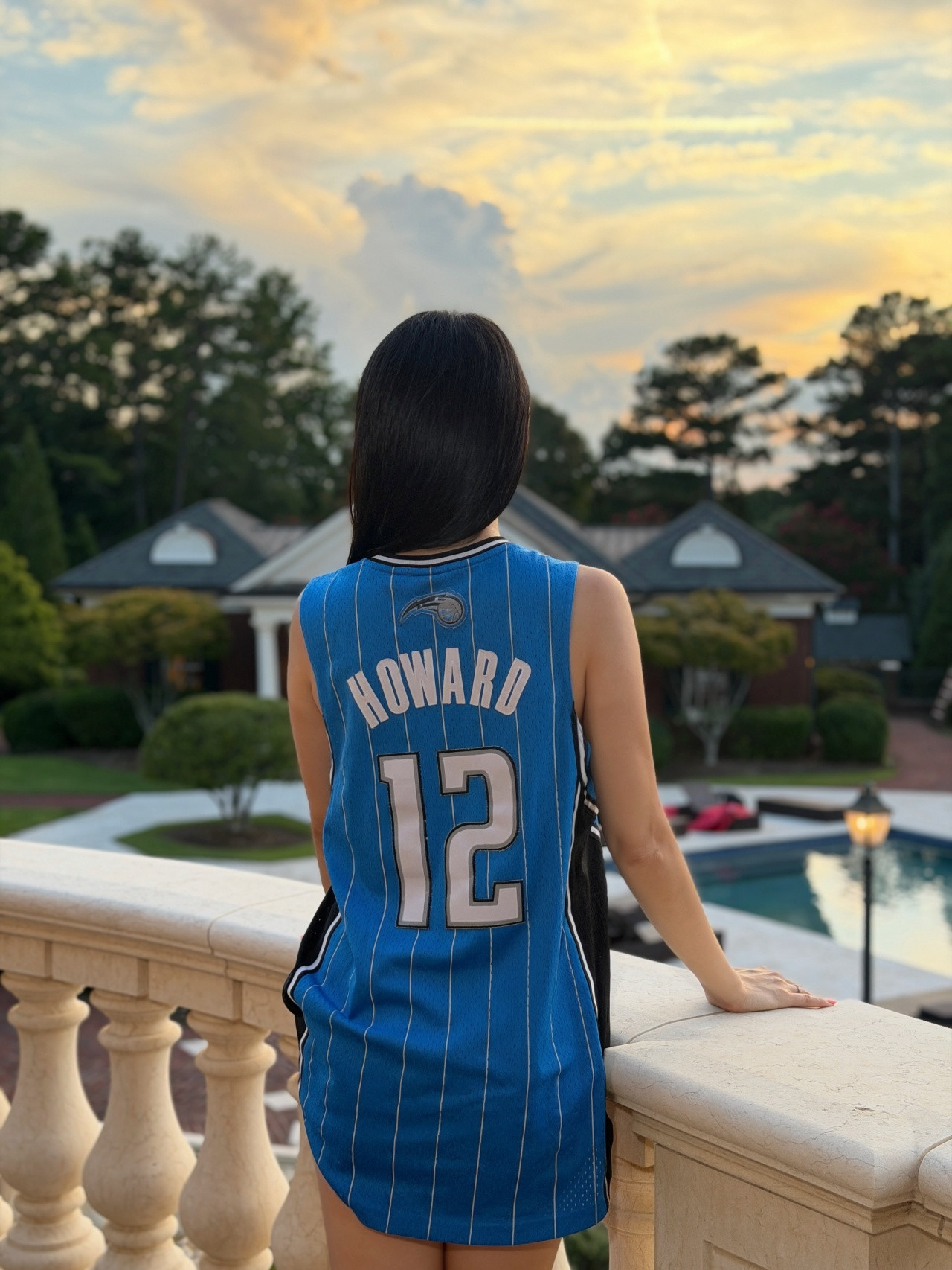 NBA夯！韩国网红探访霍华德豪宅173大长腿+S型身材太惹眼！
