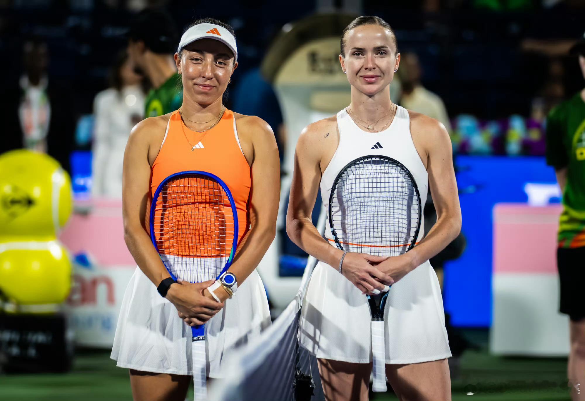 佩古拉6-2/6-4斯维托丽娜，终结1000赛决赛三连败，夺得1000赛第4冠、