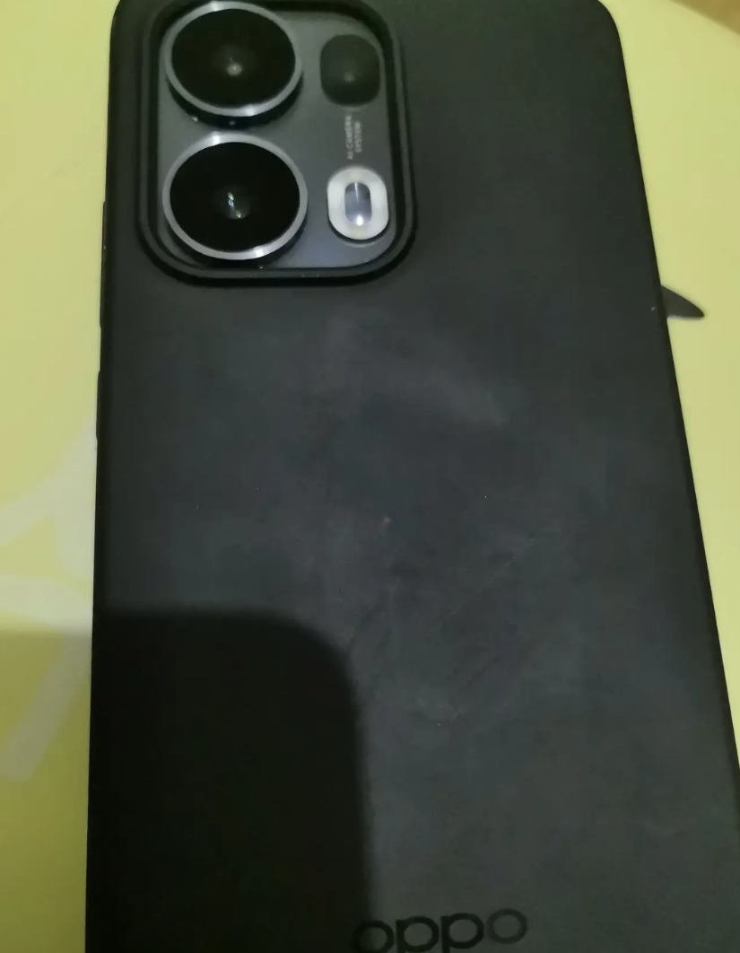 换了个oppo中端机，才突然发现ov手机挺棒，默默无闻又能给人惊喜温暖，oppo