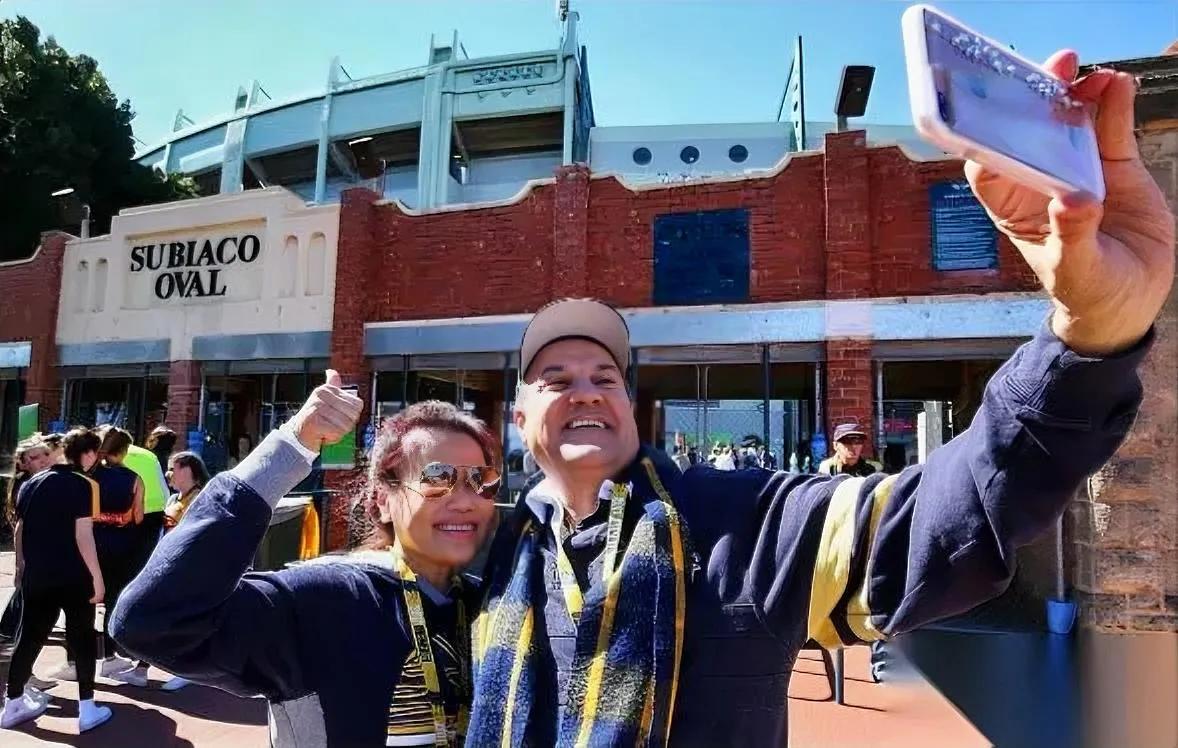 退休阿姨拿两国养老金？真相没你想的简单…咱身边不少体制内退休的阿姨，50