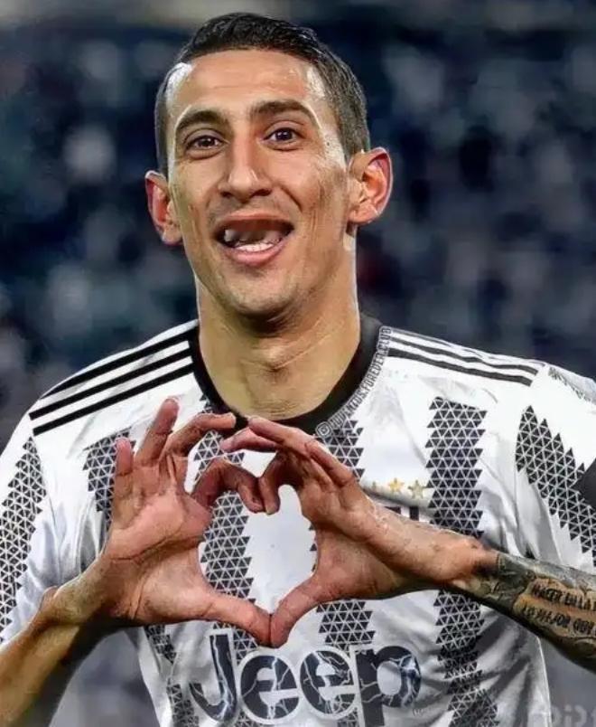 阿根廷内部，其实已经不再纠结一个问题了：梅西还适不适合美加墨世界杯。这不是外界的