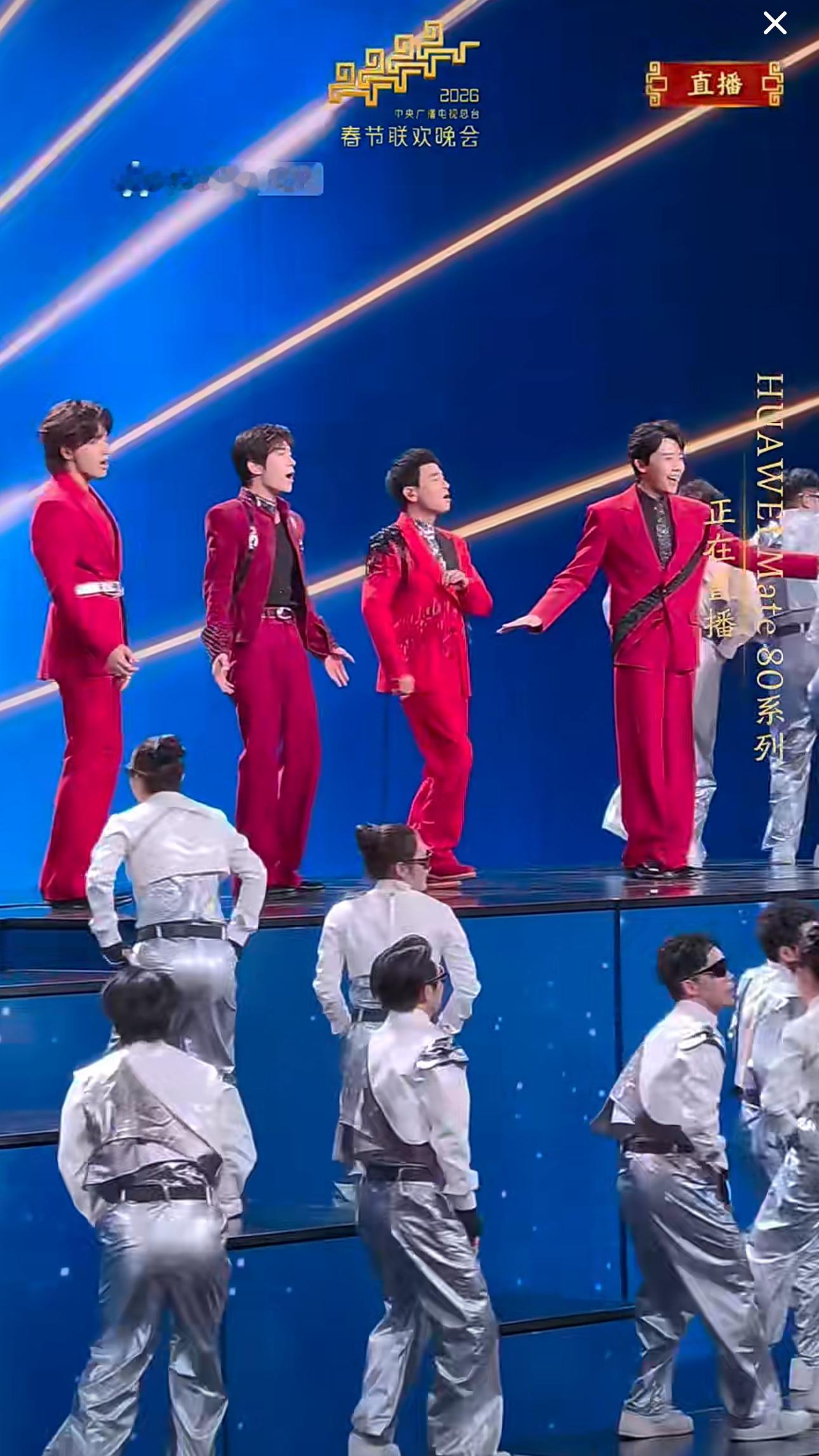 一家团圆时刻，肯定少不了一桌美味的年夜饭，今年除夕你家吃啥了！每年就等这一口～大