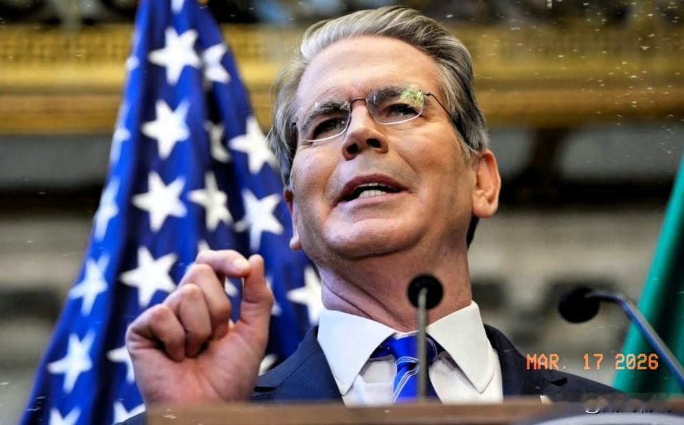 特朗普雷人言论再度上线：霍尔木斯海峡护航竟成访华筹码，美国政客自导自演的笑话谁信？