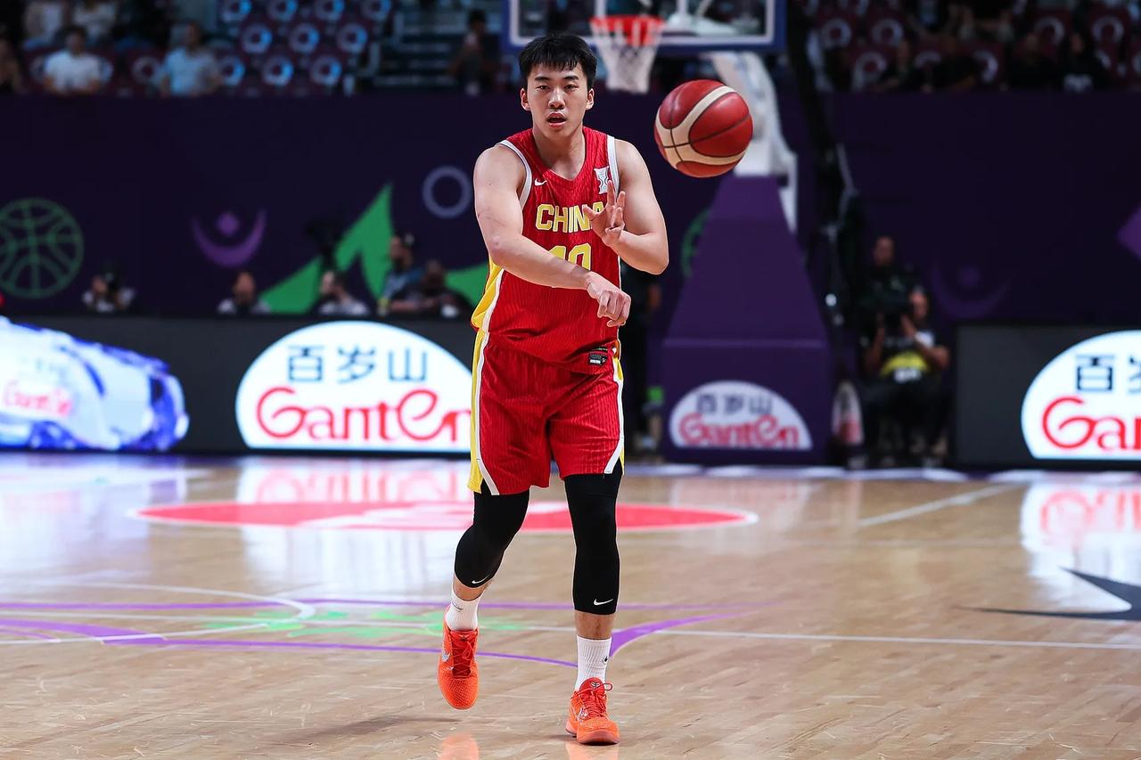 中国男篮被低估，连斯洛文尼亚都输给了波兰！NBA超级球星东契奇所率领的斯洛文