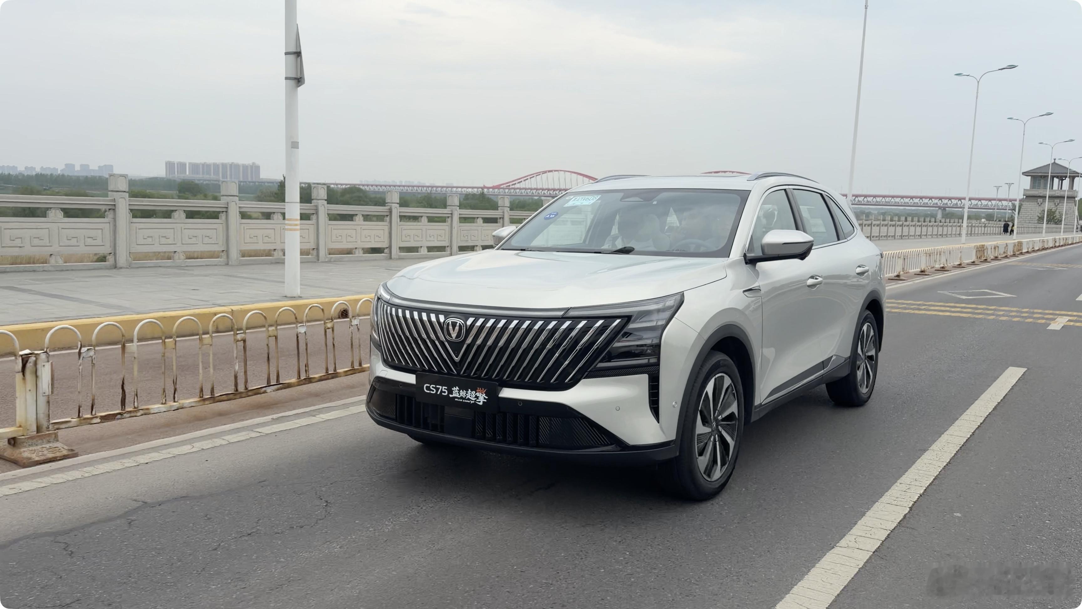 没想到吧，现在油价这么涨，结果HEV又火了！不过跟之前两田独霸市场不同的是，这次