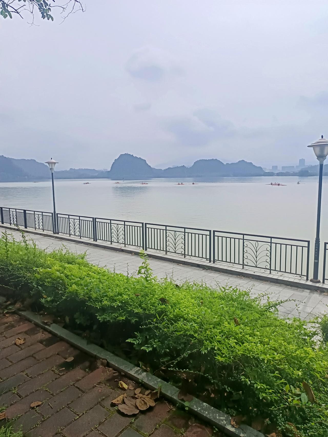 我终于知道了为什么七星岩风景区的星湖这么大却依然没有人来这里游泳？