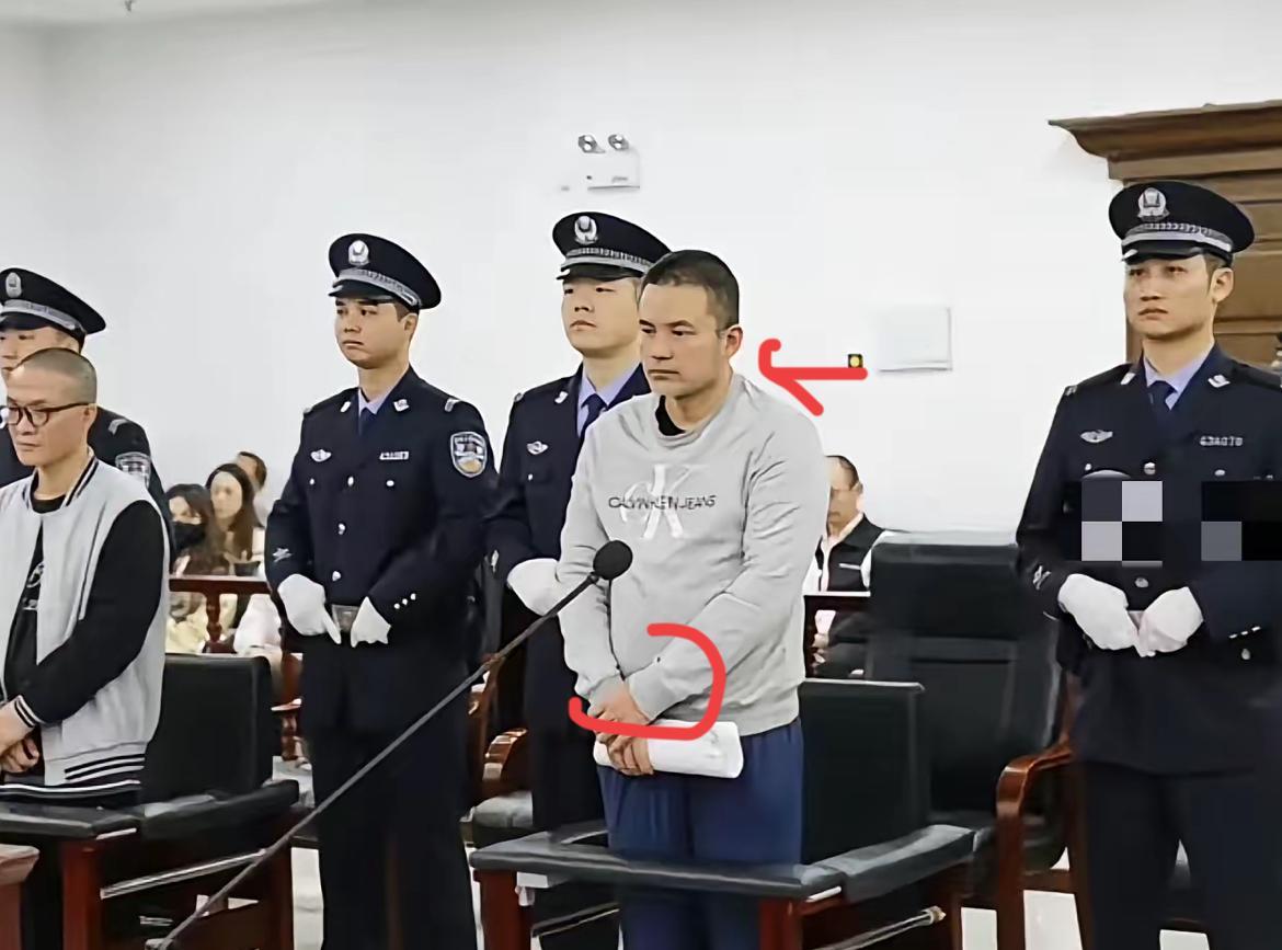 记住这个名字，刘翔峰，就算他化成灰也记得这张脸，今天法院一审宣判了，却只判处刘