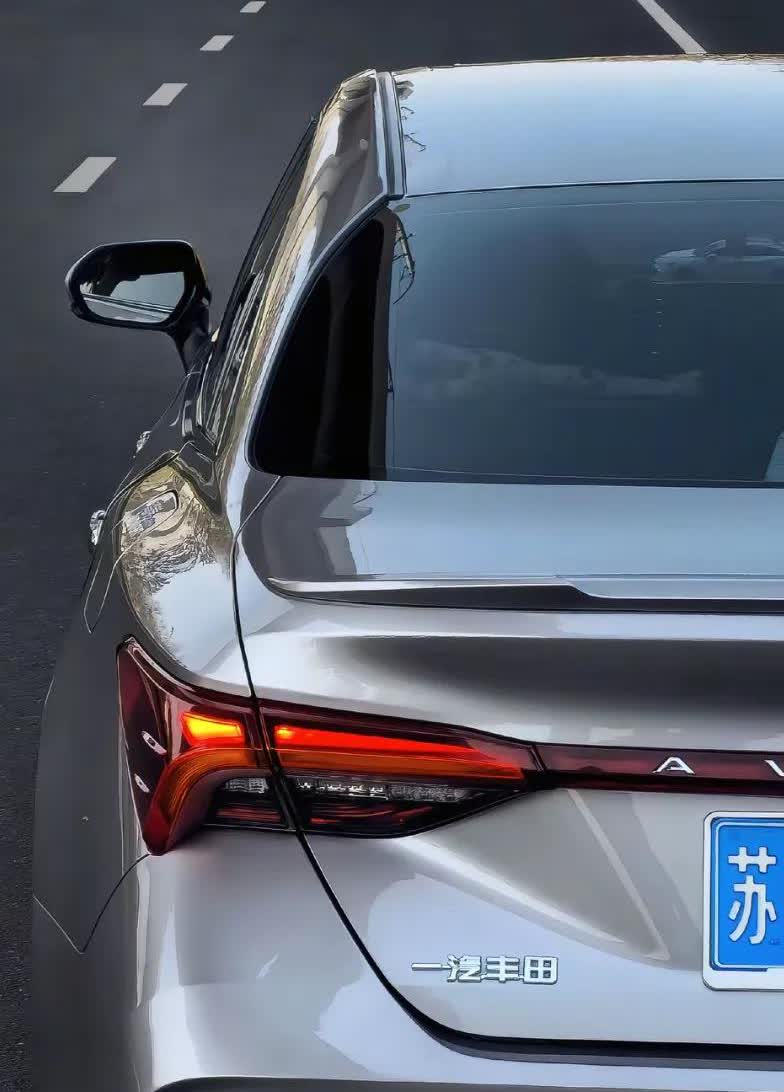家用车，老老实实买一辆丰田凯美瑞或者亚洲龙就可以了，2.0L自吸发动机匹配CVT