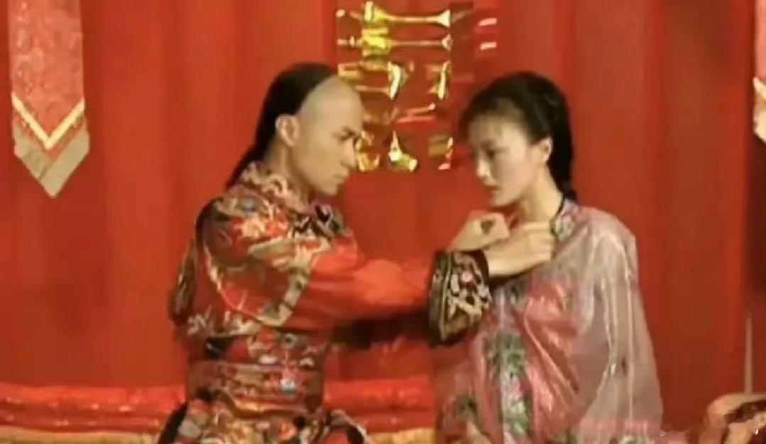 还珠格格里面知画这睡衣，放到现在也是炸裂的程度…​​​