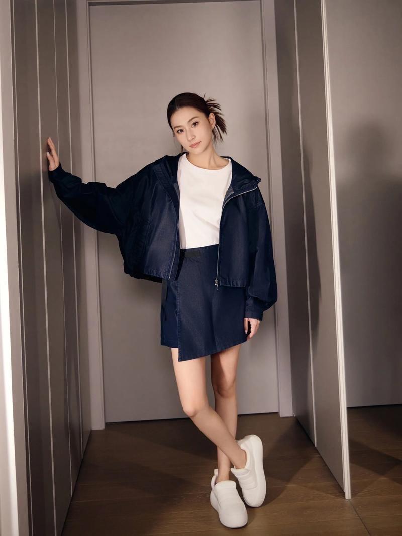 赌王千金为什么不敢离婚？原因只有一点，离婚就断粮，他不敢。他的犹豫不是爱情，是账