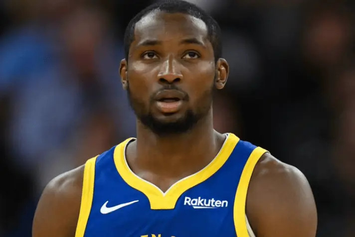 据记者SamAmick和ThompsonScribe联合报道，湖人对交易得到乔