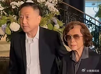 8月2日，唐鹤德到香港参加施南生的追悼会，67岁的他胖了也老了，走路弯腰驼背，有