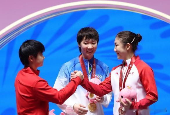 全运会女乒队员表现盘点1、王曼昱：100分，女单冠军，女团第四2、陈梦：10