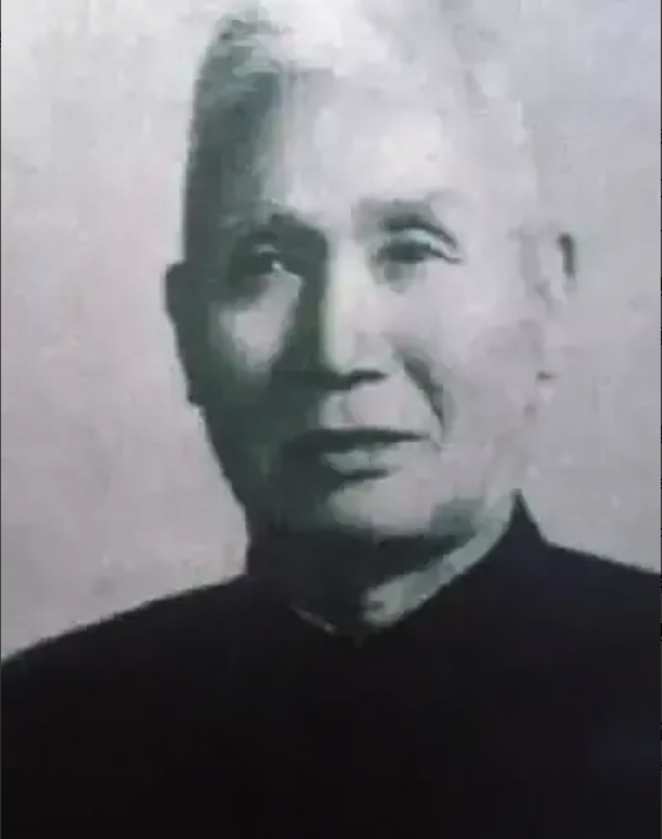 1943年，陈诚给古鼎新发了密电，让他除掉上司王劲哉，古鼎新把密电拿给王劲哉，表